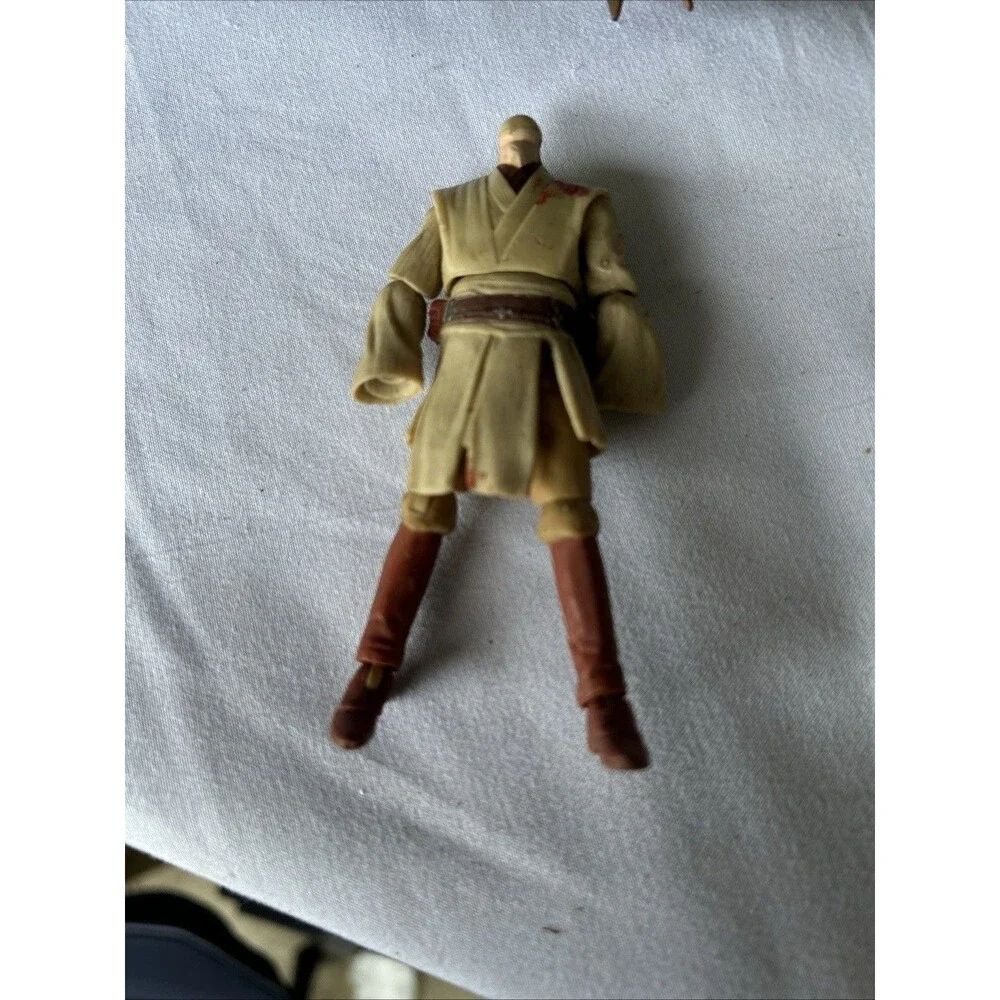 star wars lot- 2 Hot Wheels Ships,2 Attacktix Figures, And 3 Action Figures!